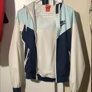 Nike windbreaker hoodie